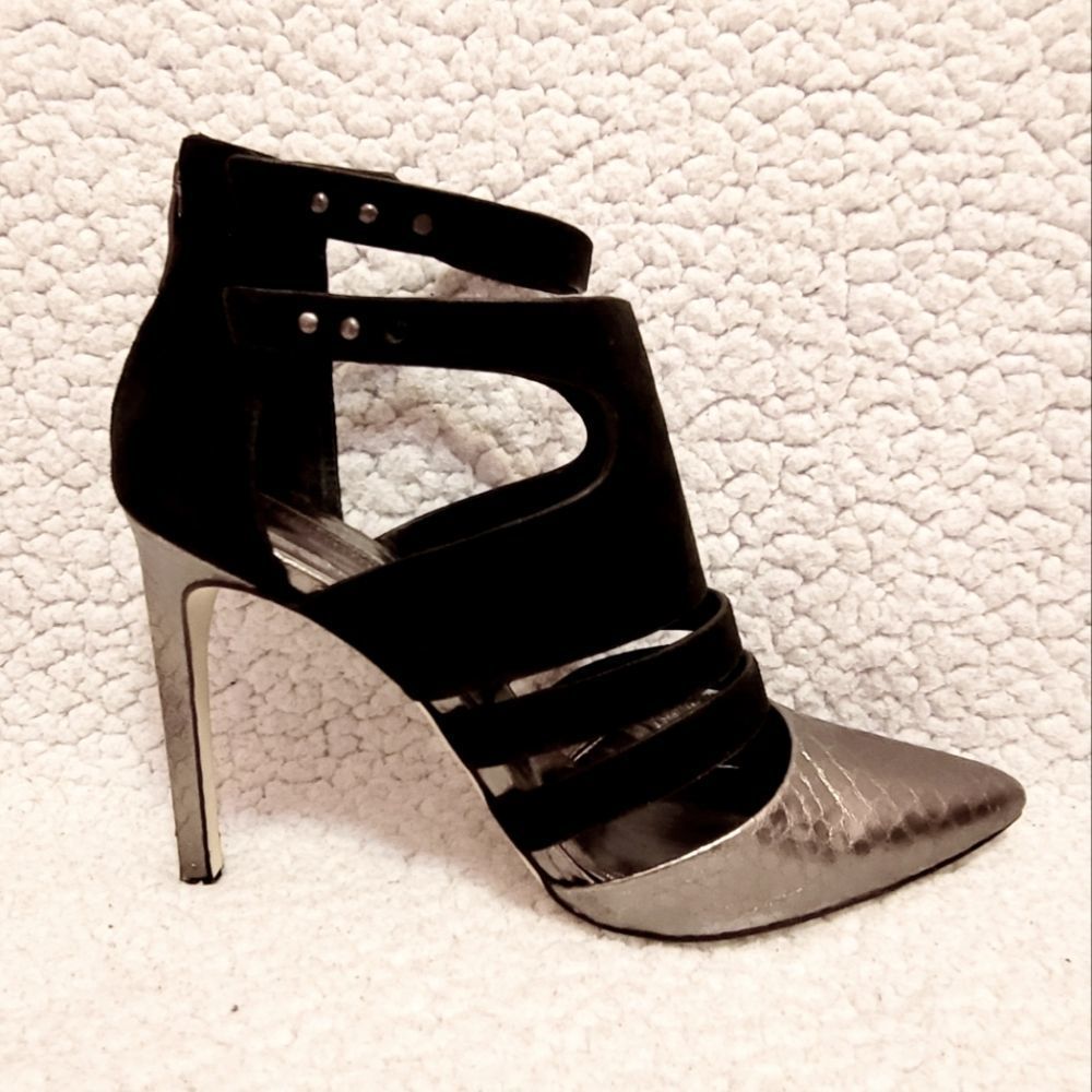 BCBGeneration Canon Heel in Silver and Black